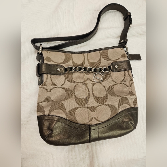 Coach Canvas Signature Chain Duffle Hangbag W/ Crossbody and Shoulder Bag - Picture 6 of 17